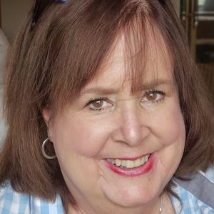 Meet your Posher, Leslie